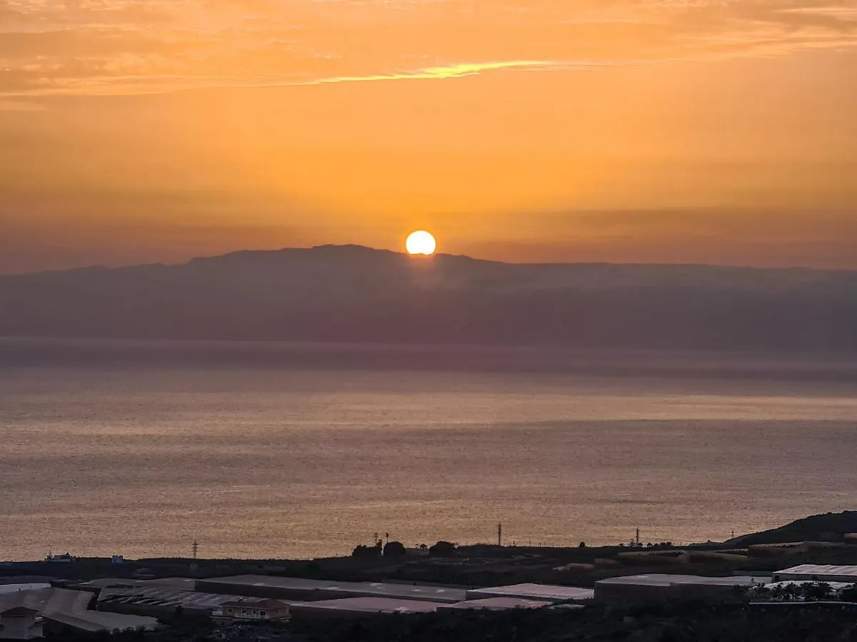 Oceanview Boutique House, 125 Sqm, Parking, Sunset Rooftop Costa Adeje  0*, Costa Adeje (Tenerife)